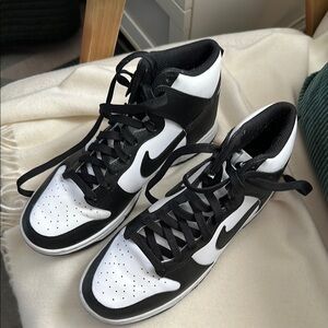 Nike panda dunk Black and White High-Top Sneakers men’s 7.5, women’s 9